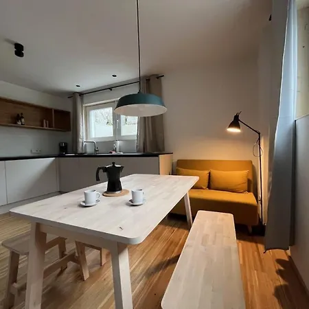 Apartment Bergufer - Im Souterrain